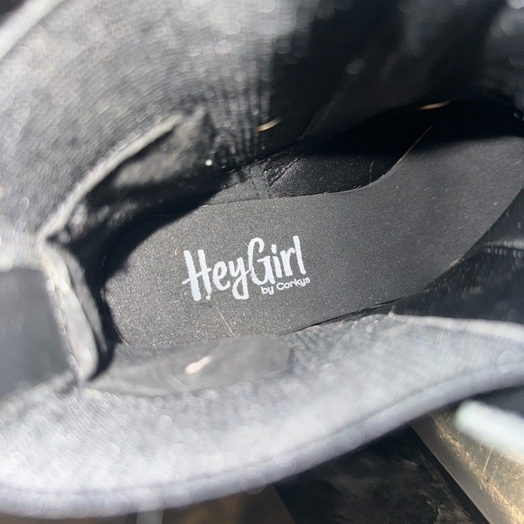 Hey Girl By Corkys Boots Womens 7 Basic Ankle Booties Heels Black Faux Leather - Picture 4 of 6